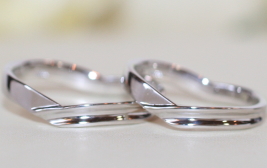 リバーシブルで着けられる結婚指輪